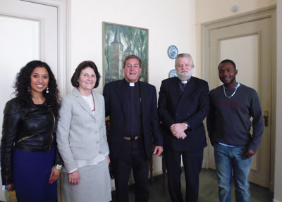 Bisschop ontvangt Haïtiaanse pater Frechette