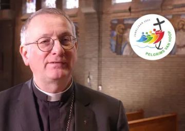 Mgr. Ron van den Hout