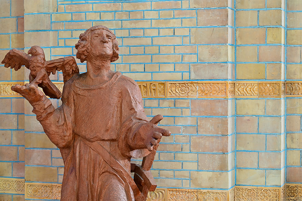 Beeld van Sint Bavo in de Bavokathedraal van Haarlem