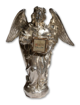 Zilveren beeld van een engel waarin de relikwie wordt bewaard